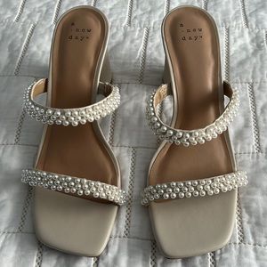 Pearl mule heels